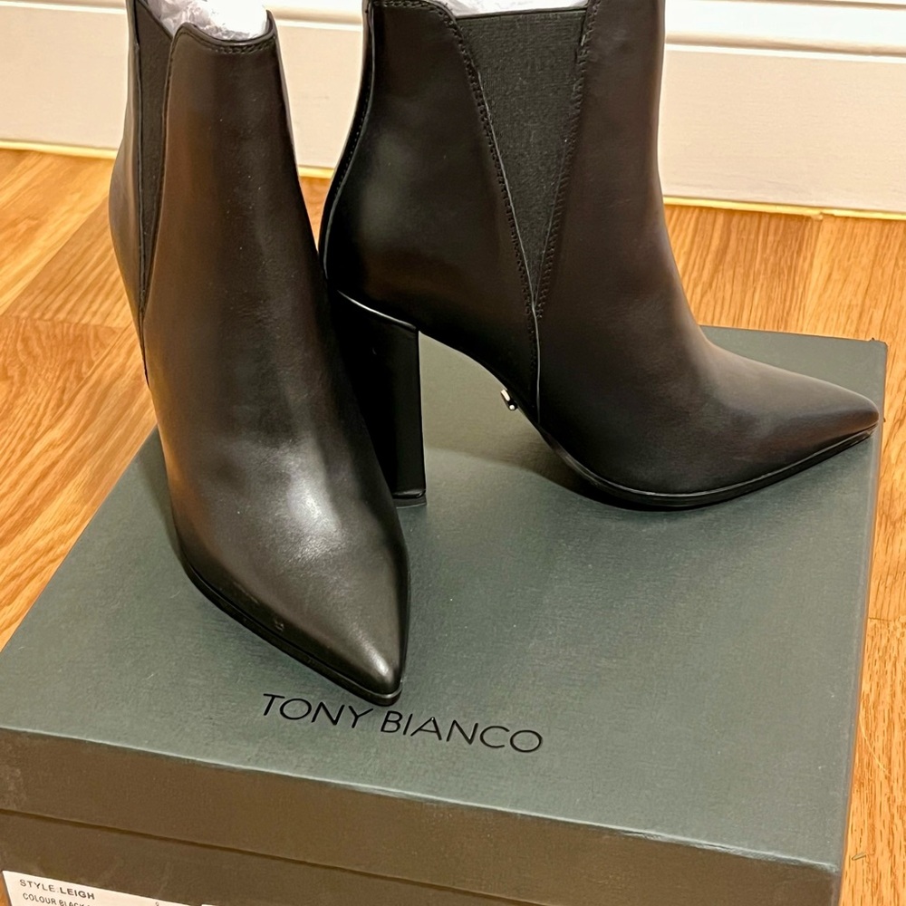 BRAND NEW and sold out Tony Bianco Leigh Black Como Ankle Boots, SIZE 5.5